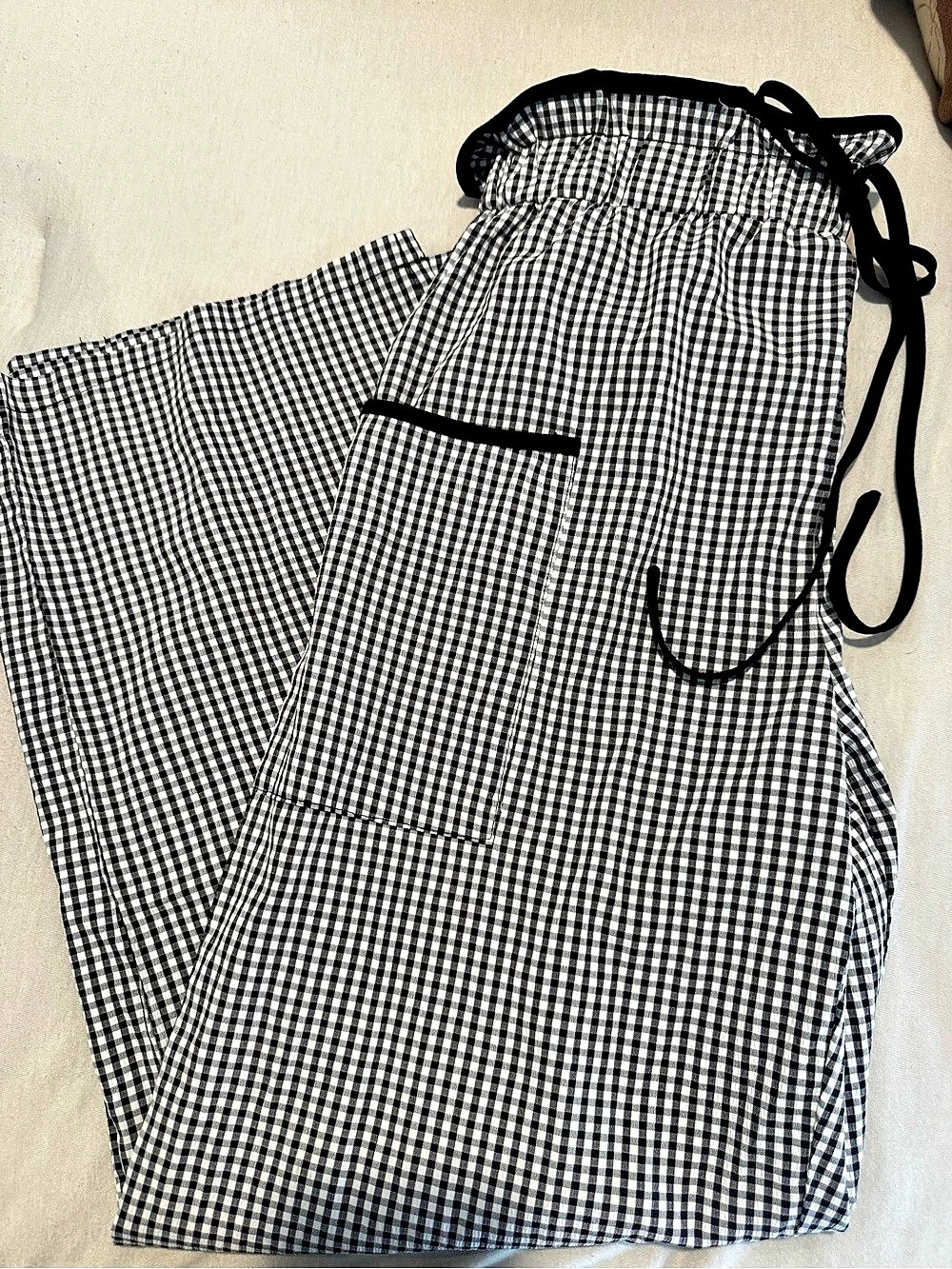 Gingham Bermuda pants in Black & White